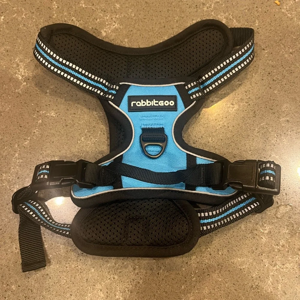 NWT Rabbitgoo dog harness blue.size small, adjustable and reflective
